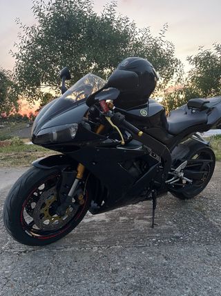 Yamaha R1