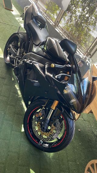 Yamaha R1