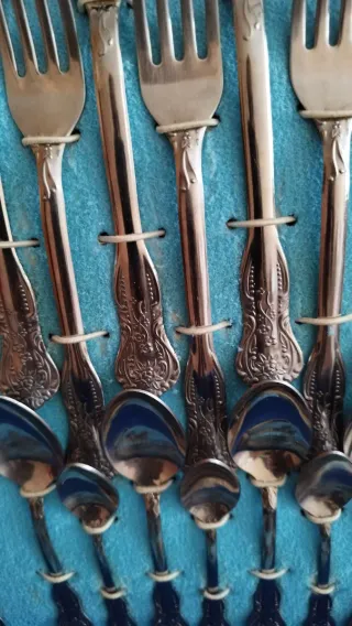 Cubertería Ribera,Gallo,acero inoxidable  87piezas