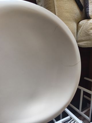 Taburete blanco moderno