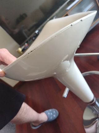 Taburete blanco moderno