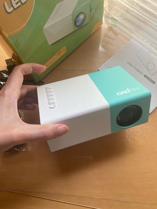 Proyector LED blanco y azul