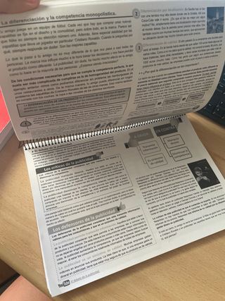 Libro de economia, 1° Bachillerato.