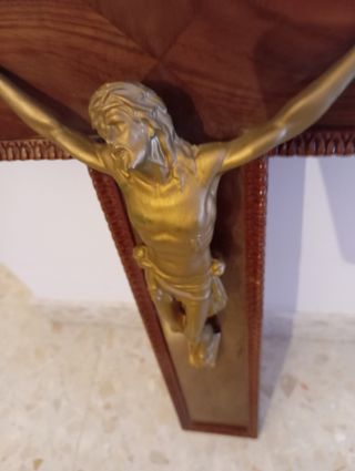 Crucifijo madera tallada antiguo