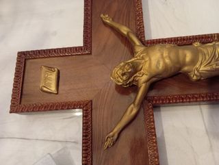 Crucifijo madera tallada antiguo
