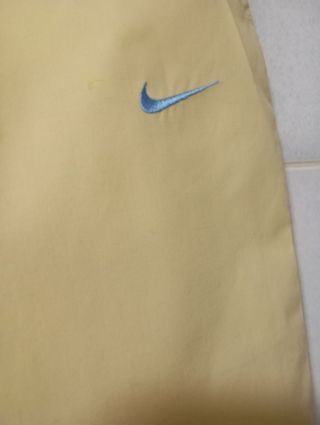 Pantalones capri Nike amarillos