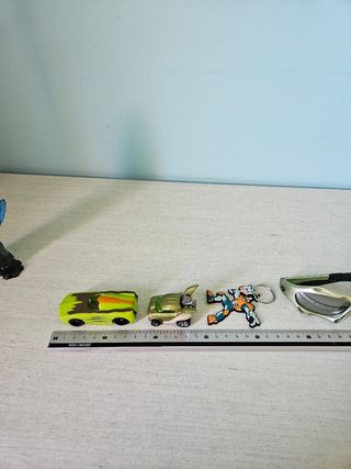 Lotto Gormiti, action figure, occhiali, macchinine