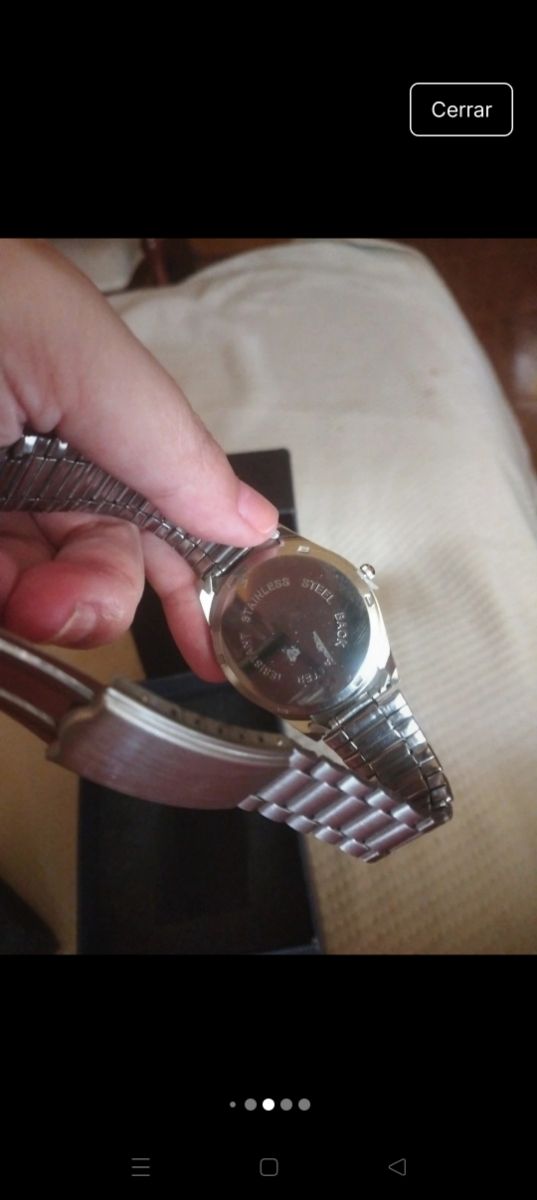 Reloj plateado Hyunx hombre. Nuevo