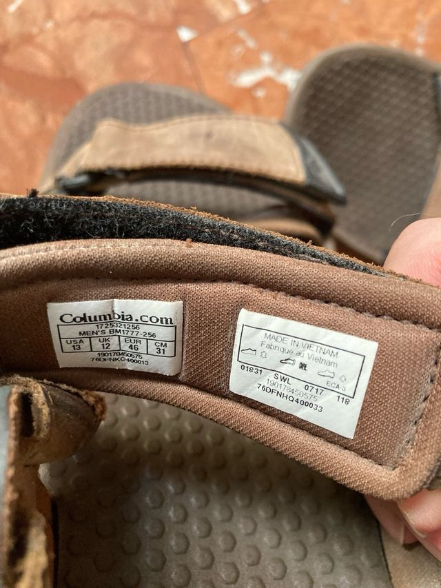 Sandalias Columbia marrón