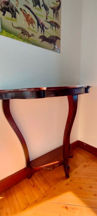 Mesita auxiliar de madera marrón