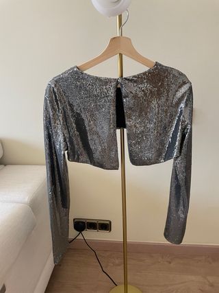 Chaqueta corta lentejuelas Zara