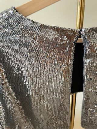 Chaqueta corta lentejuelas Zara