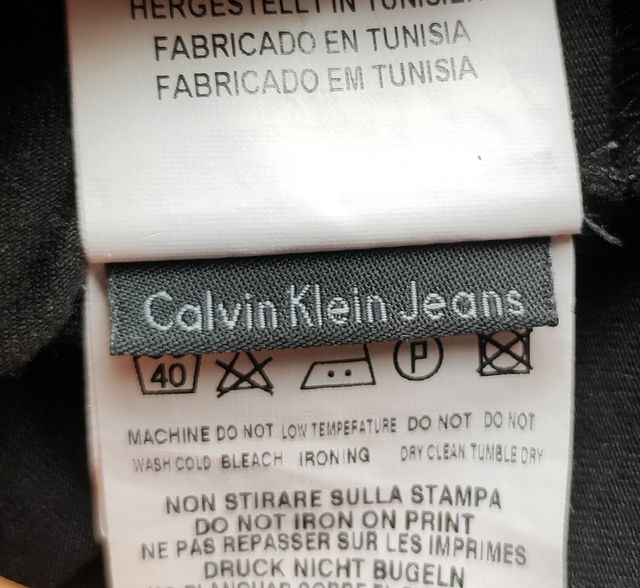Camiseta Calvin Klein Jeans - Talla L - slim fit