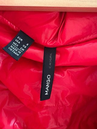 Chaquetón rojo plumas ligero