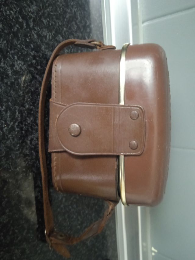 Cámara K Regulate antigua con funda