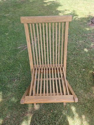 Mesa jardín + 4 sillas plegables madera