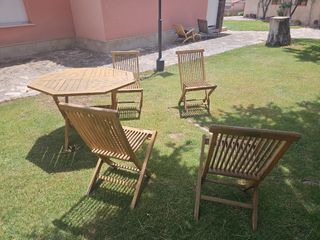 Mesa jardín + 4 sillas plegables madera