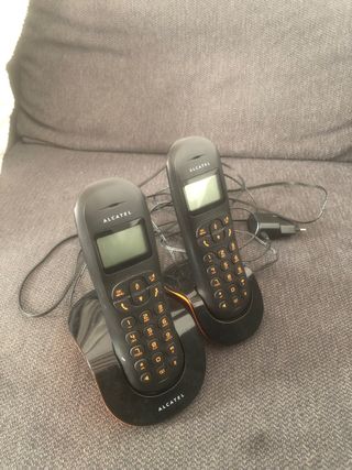 2 Teléfonos inalámbricos Alcatel