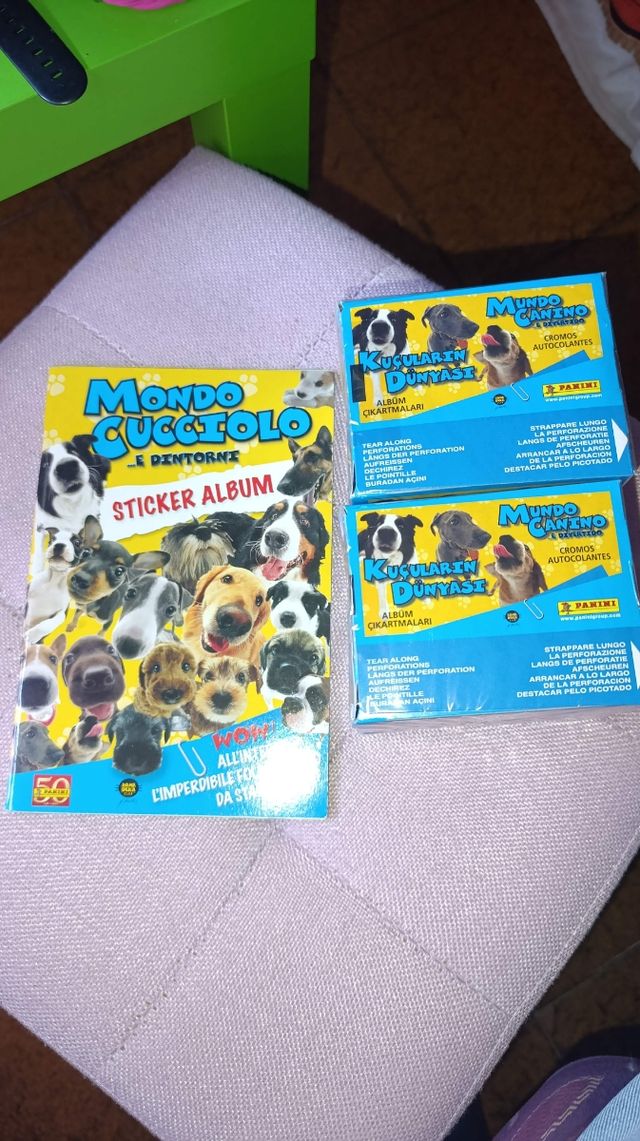 Album mondo cucciolo e 2 box panini 