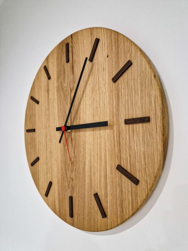 Orologio da parete in legno