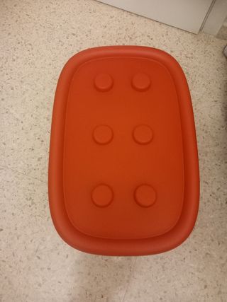 Baúl LEGO azul y rojo