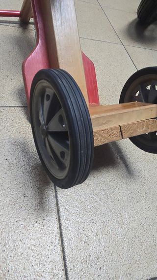 Patinete madera antiguo