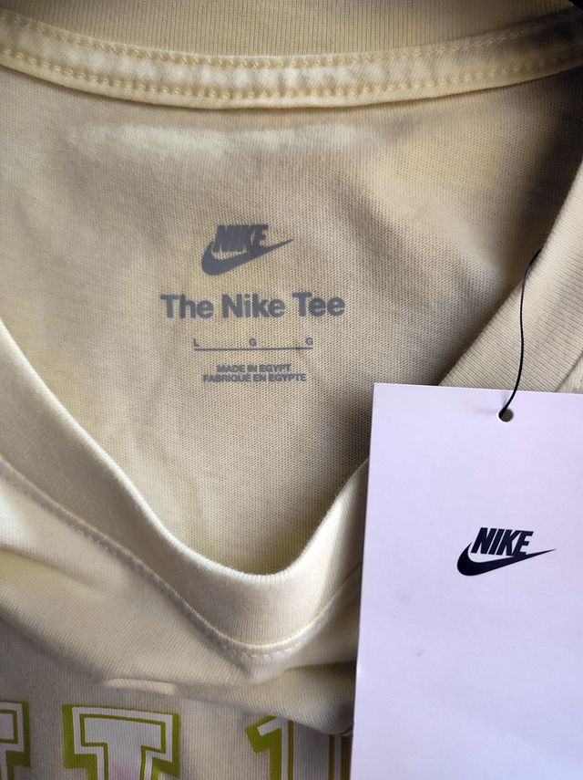 Camiseta Nike L amarilla - Nueva
