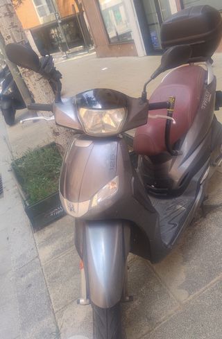 Peugeot Tweet 125cc - 2014