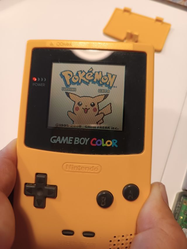 Game Boy Color Giallo + 4 Gioco