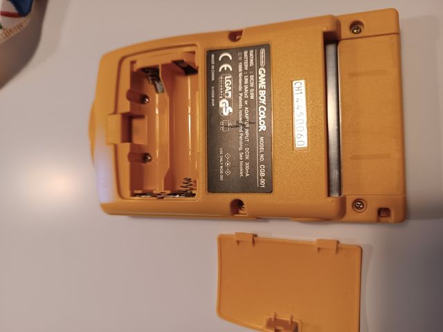 Game Boy Color Giallo + 4 Gioco
