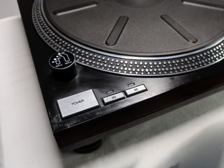 Tocadiscos Acoustic Control HT-910Q