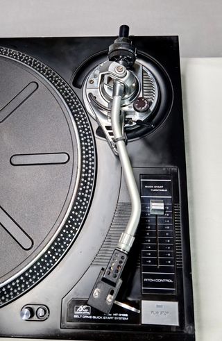 Tocadiscos Acoustic Control HT-910Q
