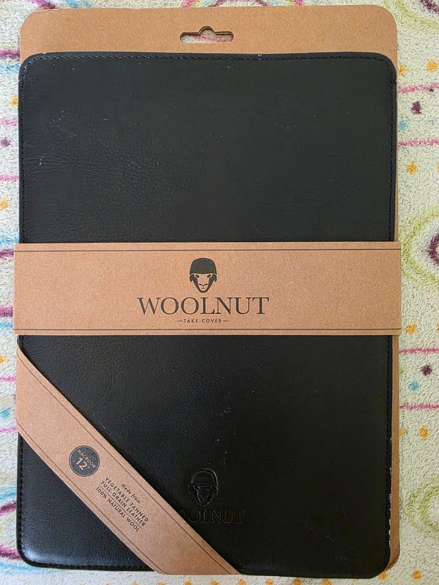 Funda MacBook Pro Woolnut