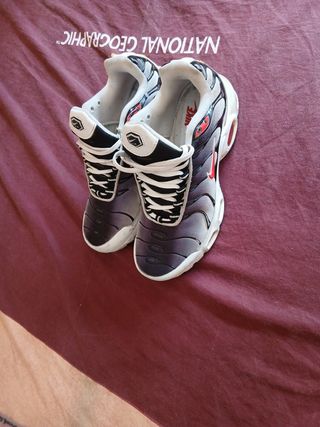 Nike Air Max TN - zapatillas negras y blancas