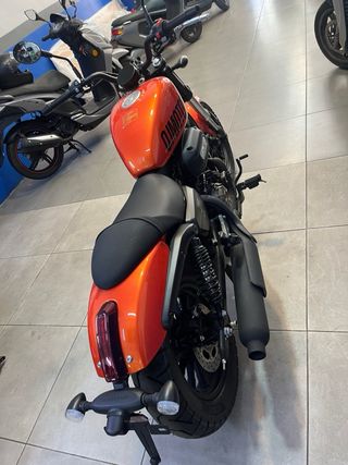 300cc, QJ-MOTOR” “PRECIOSA”