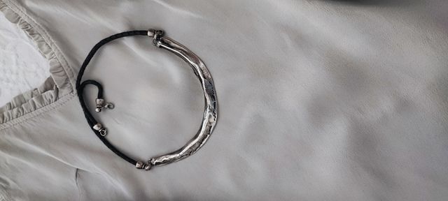 Preciosa gargantilla acero