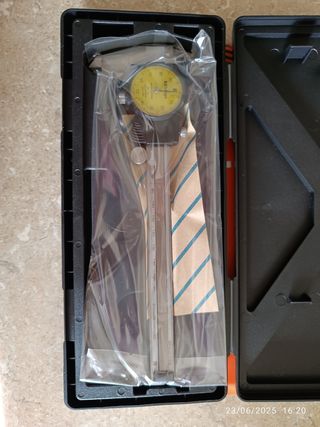 Calibre de precisión Mitutoyo 150mm Nuevo