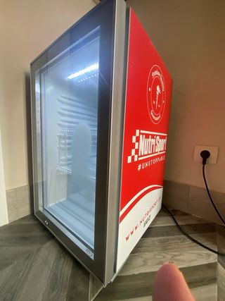 Nevera red bull  pequeña casa negocio hosteleria