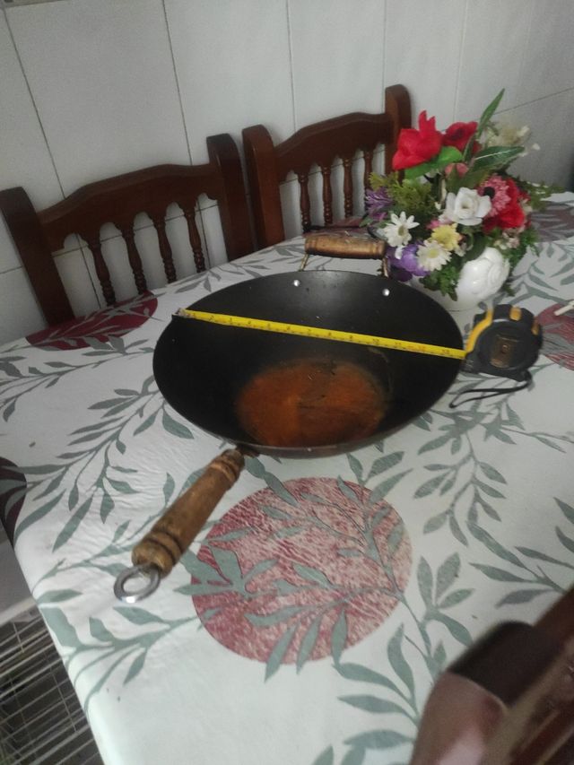 Sartén hierro 14" mango madera