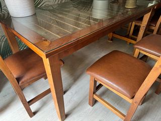 Mesa madera + 6 sillas - marrón 1.40cmX0’90cm