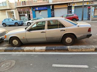 Mercedes-Benz Clase E 1993
