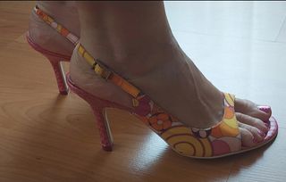 Tacones multicolor con estampado