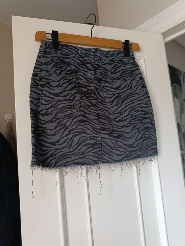 Mini Falda Hollister Zebra - T-38