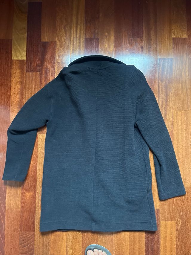 Chaqueta negra Stradivarius talla S