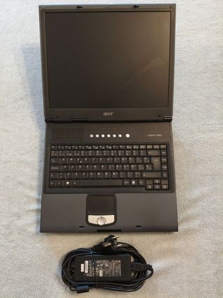 Portátil ACER Aspire 1350 Series - Pantalla dañada