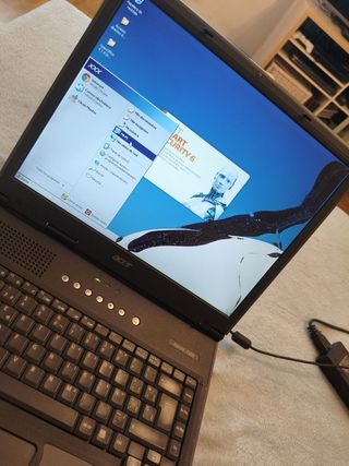 Portátil ACER Aspire 1350 Series - Pantalla dañada