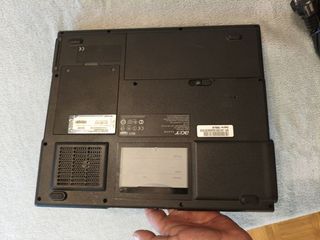 Portátil ACER Aspire 1350 Series - Pantalla dañada