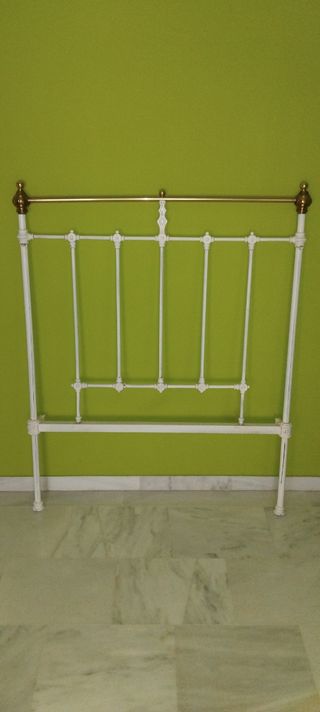 Cabecero hierro blanco y dorado