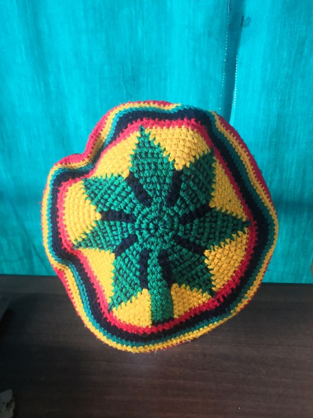 Cappello rasta artigianale