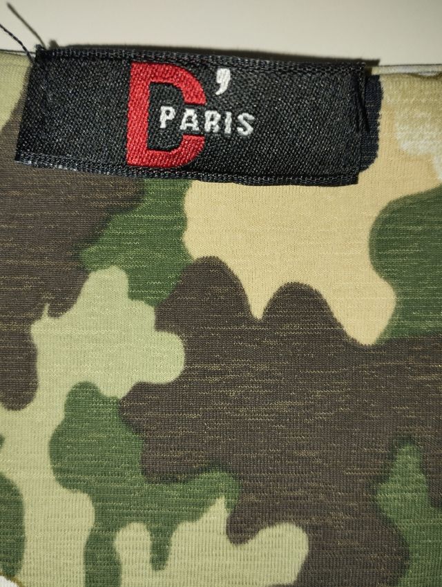 Top camuflaje flores